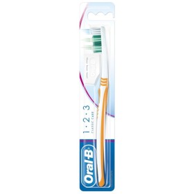 ORAL B SPAZZOLINO DENTI 40 MEDIU DE ÎNGRIJIRE CLASICĂ