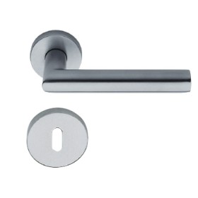 MANIGLIA LUCIA CON ROSETTA ACCIAIO SATINATO