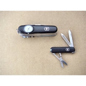 VICTORINOX SET DUO NEGRU CU CEAS VICTORINOX SET DUO NEGRU CU CEAS